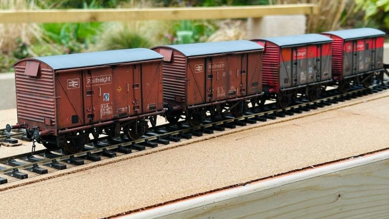 Dapol VEA's, highly detailed and weathered